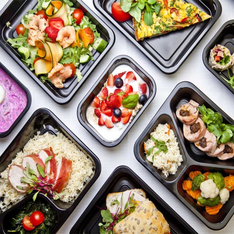 In-flight catering services for VIP passengers and flight crew — customized menus worldwide